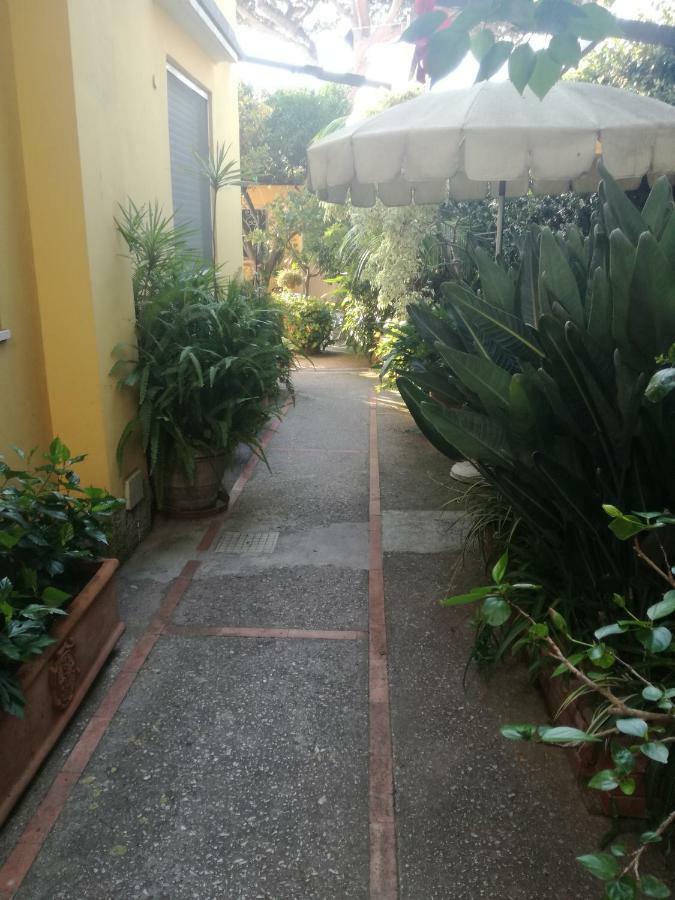 B&B Punta Vivara Капри Екстериор снимка
